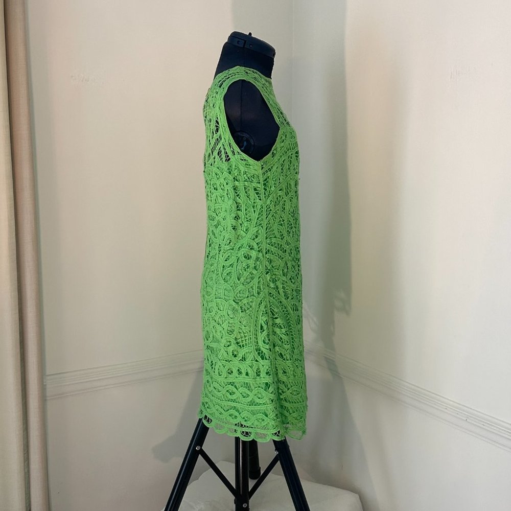 Lilly Pulitzer - Picture 3 of 6